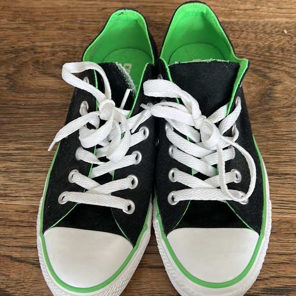 Unisex All Star Converse Shoes - Picture 2 of 7